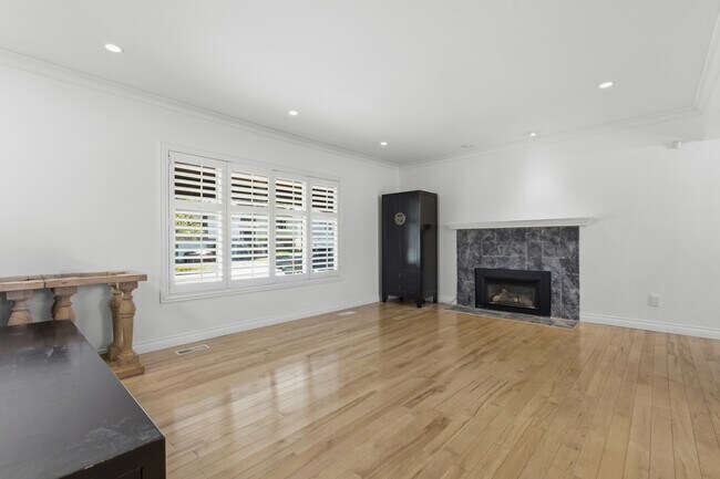 Photo du bâtiment - 10851 Rosecroft Crescent