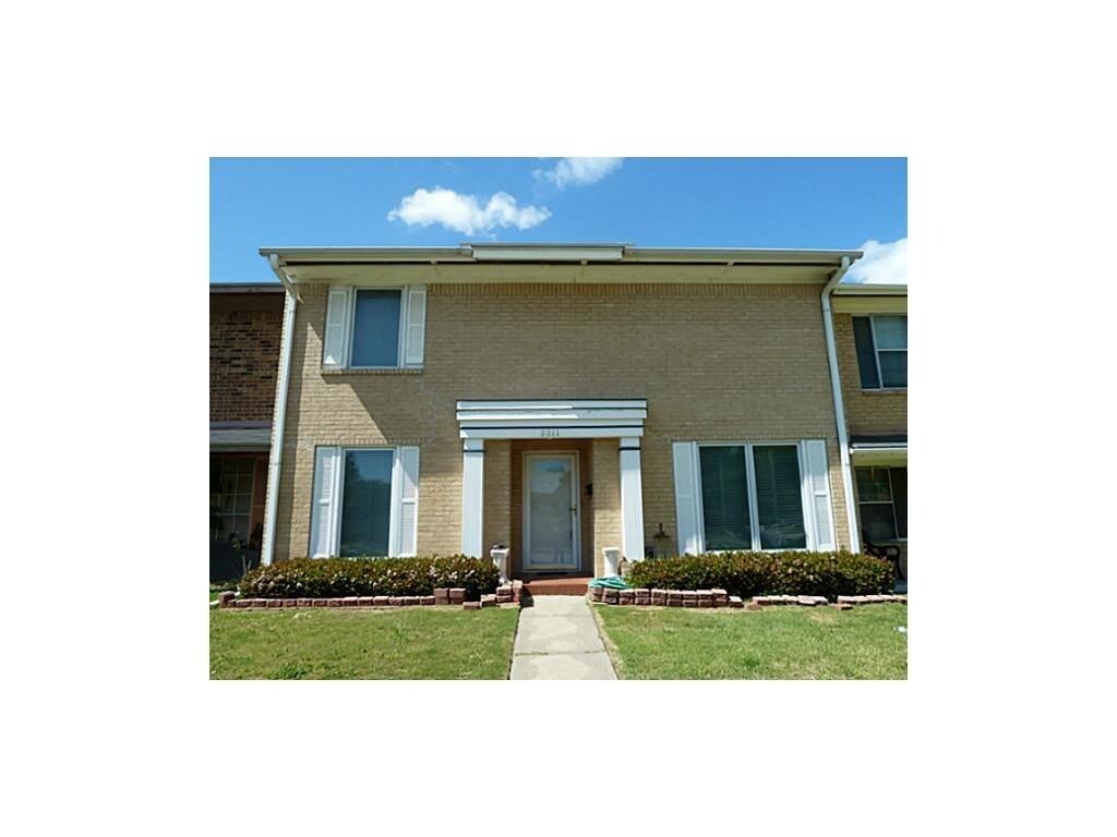 Primary Photo - 2211 Montclair Dr