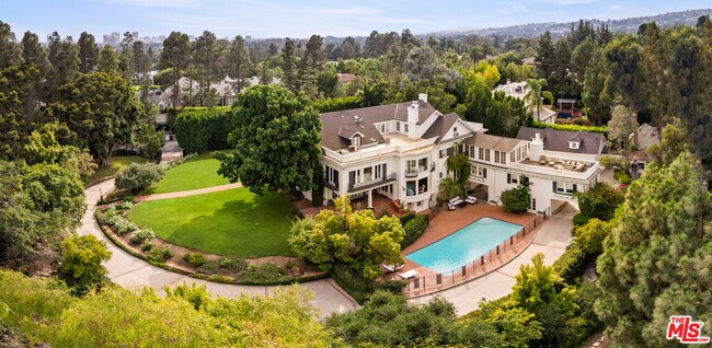 Foto del edificio - 1006 N Crescent Dr
