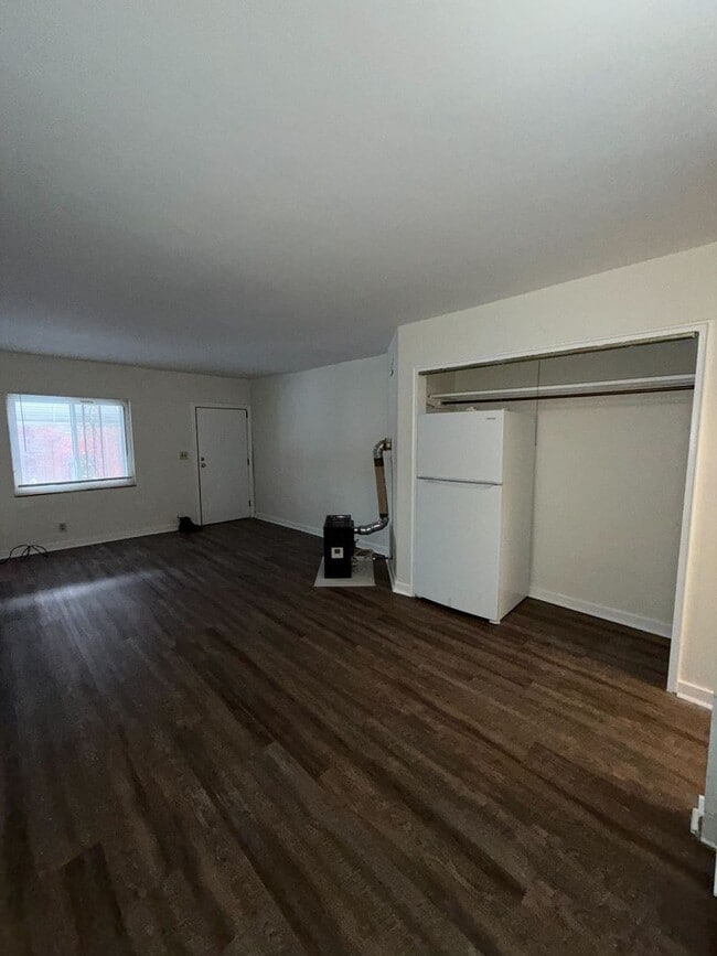 Building Photo - 171 S 17th St