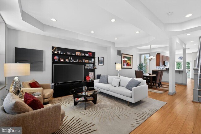 Foto del edificio - 928 Ingraham St NW