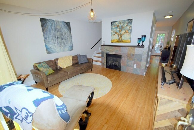Foto del edificio - 2548 Noble Rd