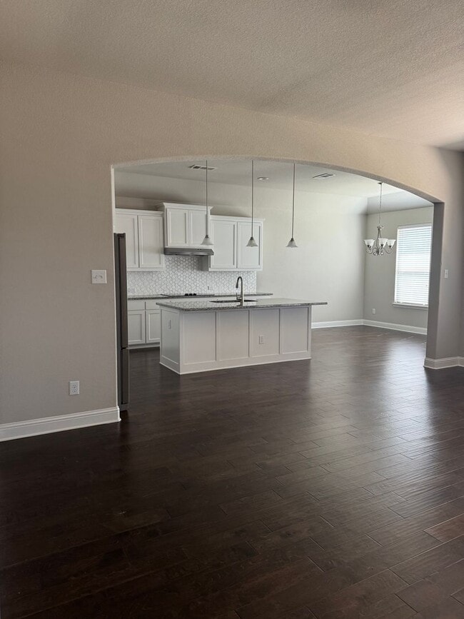 Building Photo - 1647 Fraser Dr