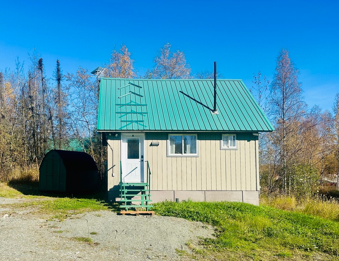 Primary Photo - 1801 N Lakeview Dr