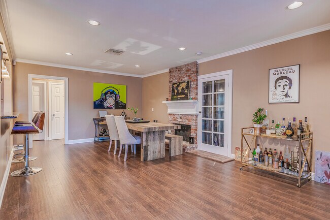 Foto del edificio - 11953 Collins St