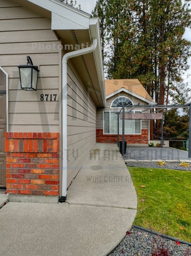 Building Photo - Stunning Indian Trail Duplex