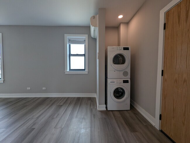 Foto del edificio - 3902 N Janssen Ave