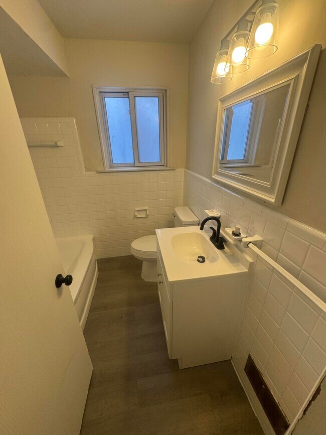 Foto del edificio - 9222 Forrer St