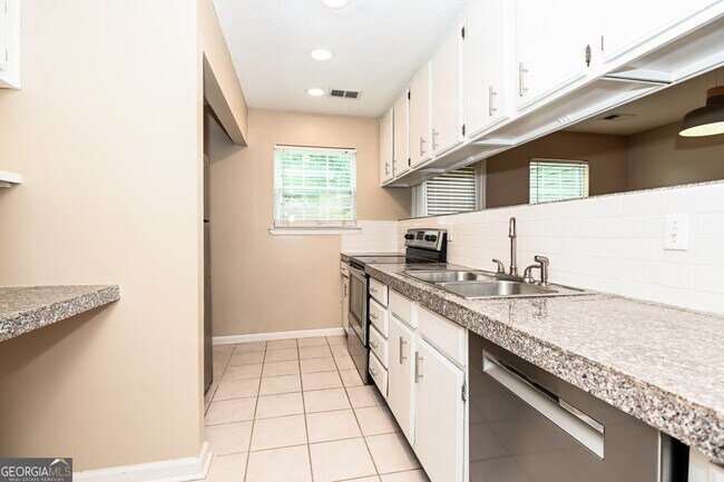 Foto del edificio - 5105 Afton Way