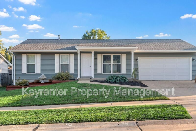 Primary Photo - 1338 Manuka Dr