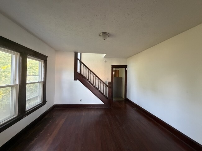 Building Photo - 2958 E 71st St