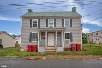 Building Photo - 210 W North St