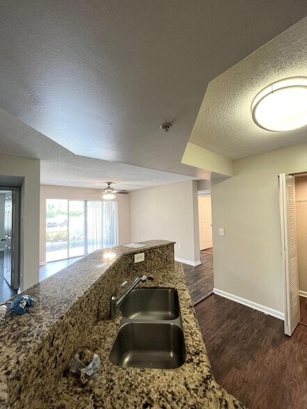 Foto del edificio - 3663 NW Adriatic Ln