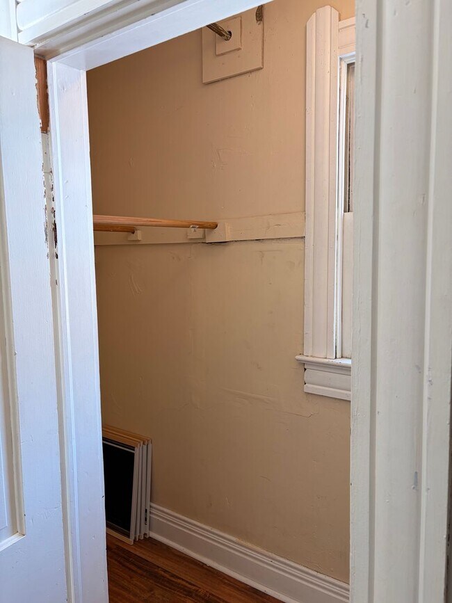 Building Photo - 1318 Union St