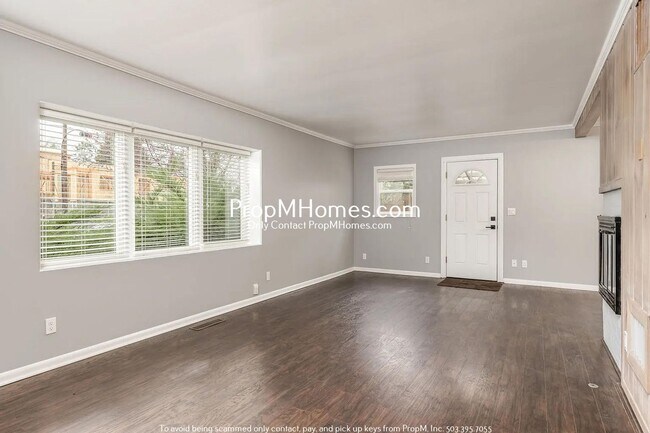 Foto del edificio - Charming 1-Bedroom Duplex with Spacious Ya...