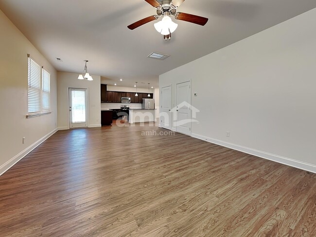 Building Photo - 194 Pullen Dr