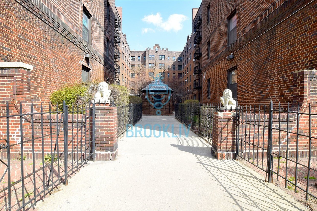 Primary Photo - 5 br, 1 bath Apartment - 221 Linden Blvd F4