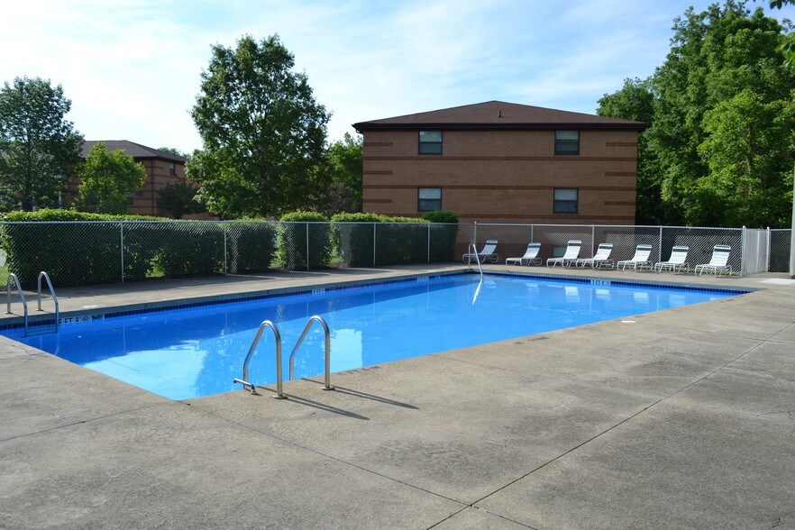 Deer Creek Als North Royalton Oh Apartments Com