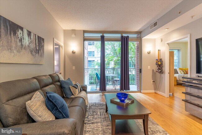 Foto del edificio - 820 N Pollard St