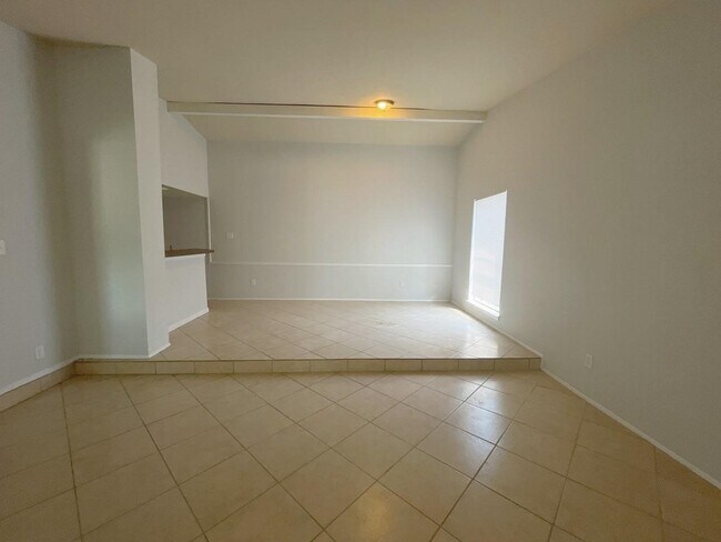 Building Photo - 3906 Postwood Dr