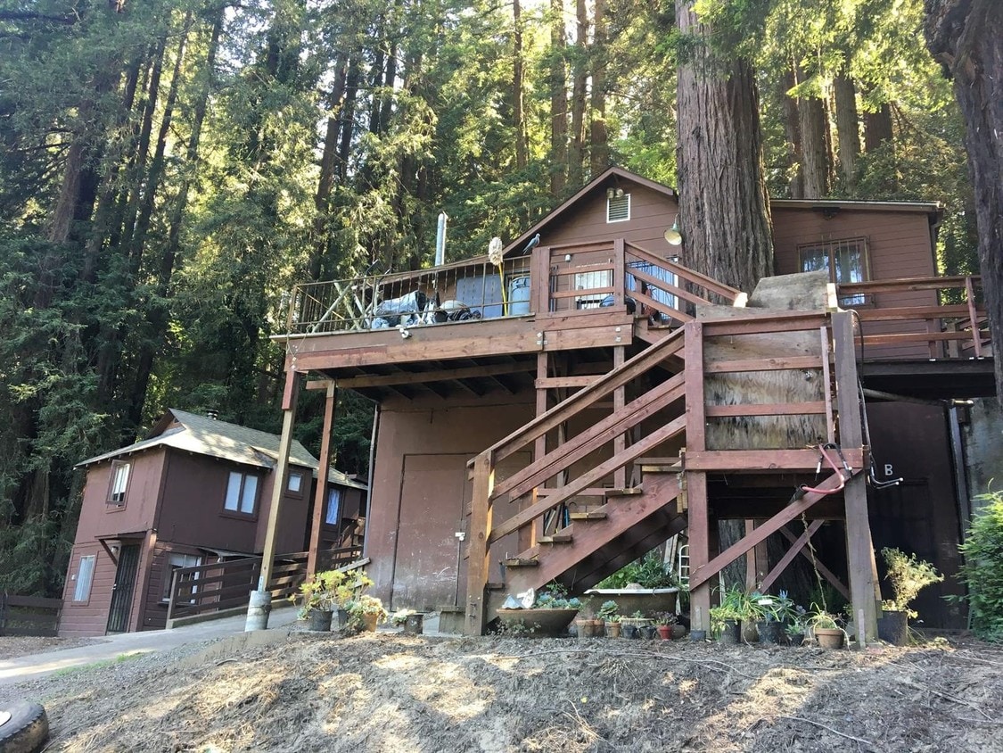 Primary Photo - 18125-18147 Hwy 116