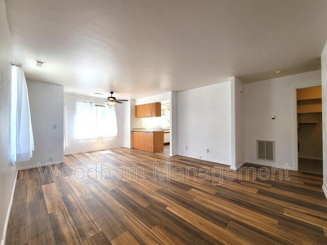 Building Photo - 3026 W Villard St