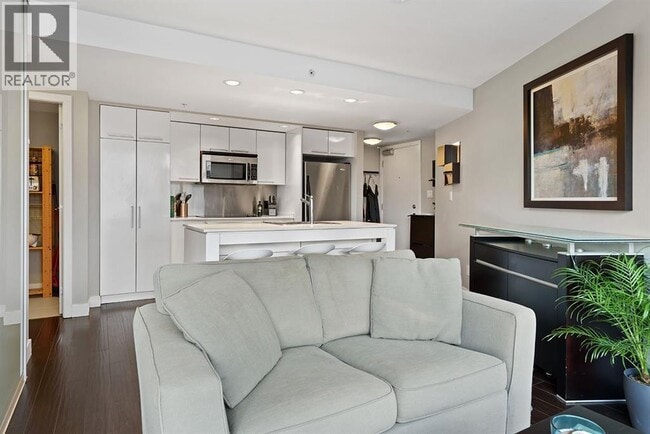 Building Photo - 1255 Seymour St