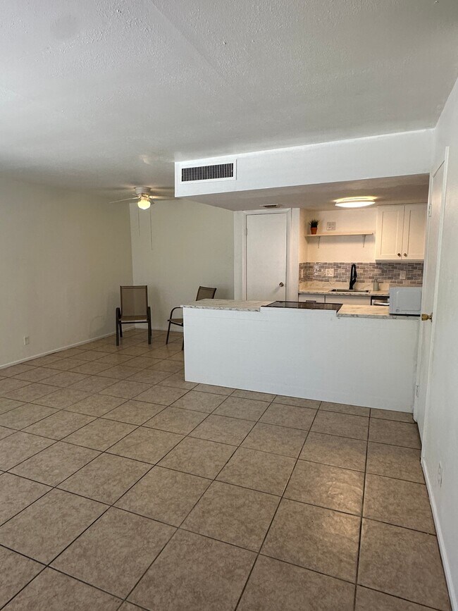 Building Photo - 1428 Lorilyn Ave