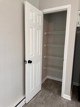 Building Photo - 1014 Bridle Ct