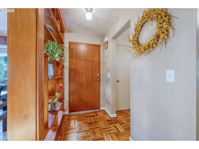 Foto del edificio - 1715 E 23rd Ave