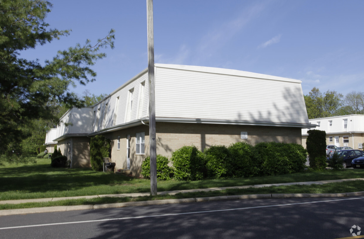 Building Photo - Eatonbrook Apartments