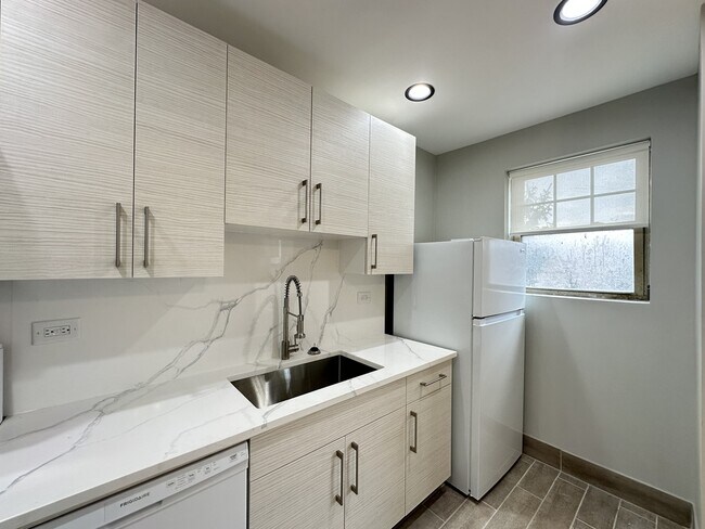 Foto del edificio - 324 S Maple Ave