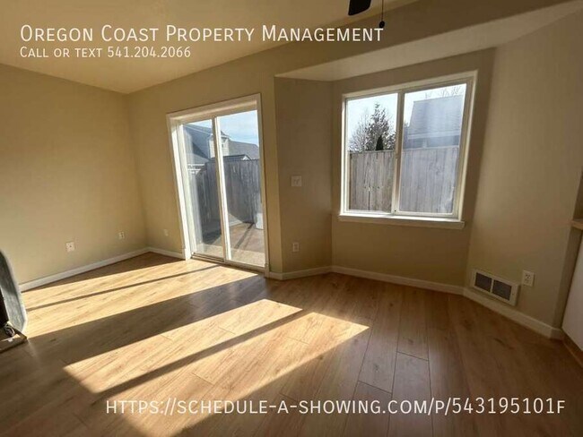 Foto del edificio - 903 Evergreen Dr