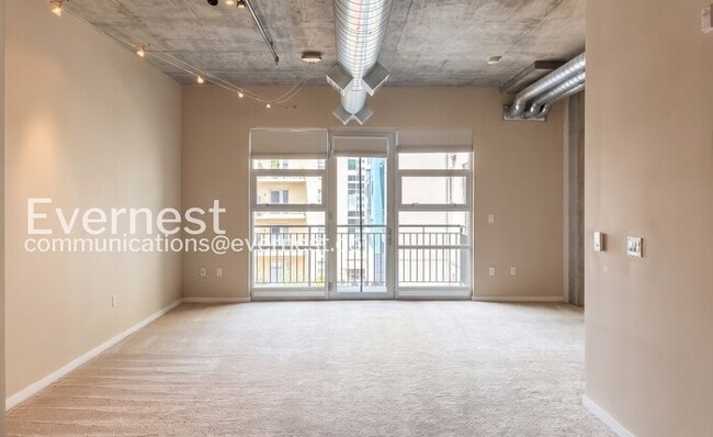 Building Photo - 3601 Arapahoe Ave