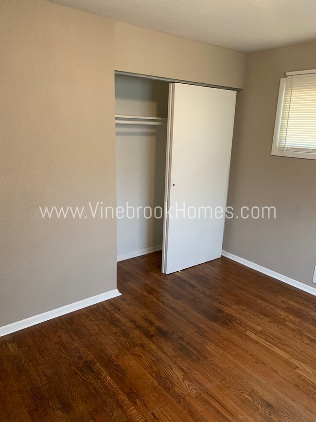 Building Photo - 4607 Mersington Ave