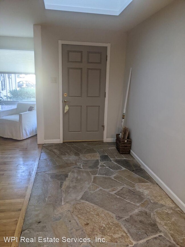 Foto del edificio - 4 br, 2 bath House - 14237 117th Ave. NE