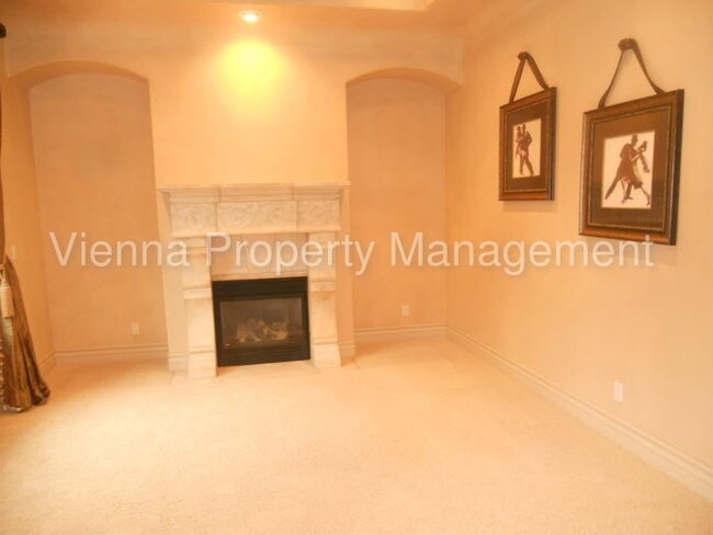Foto del edificio - 3710 Lindbrook Dr