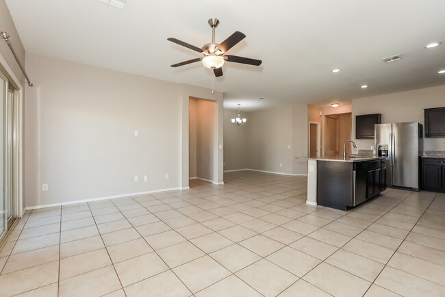 Building Photo - 5032 E Black Opal Ln