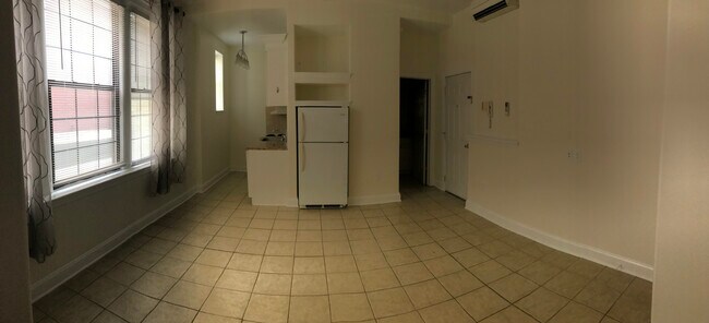 Building Photo - 21 Cricket Ave