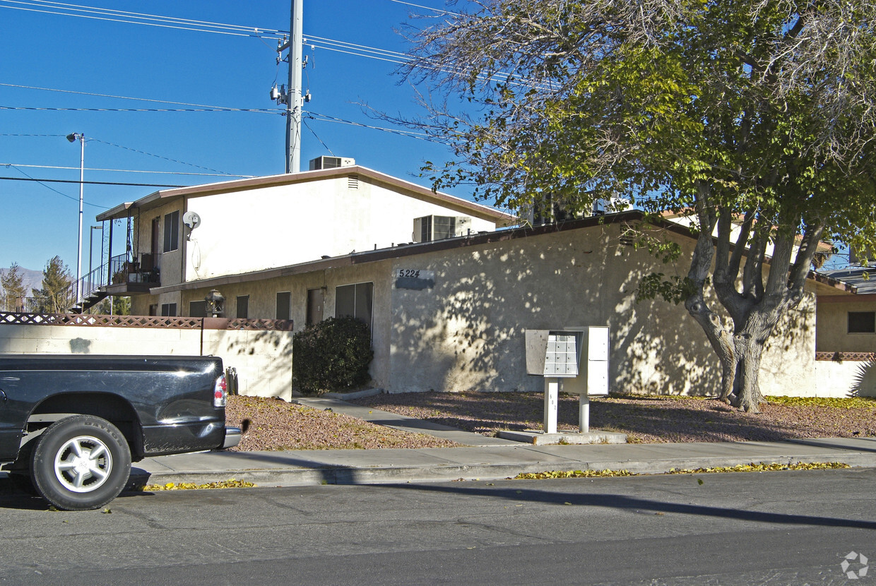 Building Photo - Suburban Heights Apartments