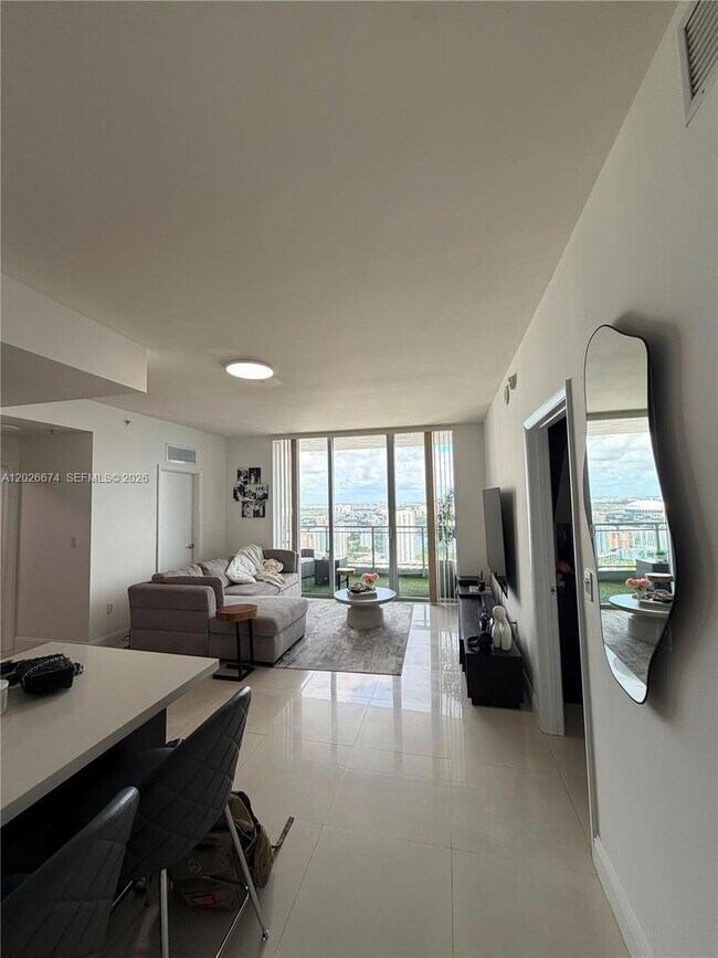 Foto del edificio - 90 SW 3rd St