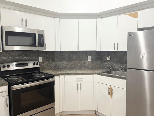 Foto del edificio - 12320 NE 11th Pl