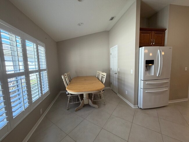 Building Photo - 4720 Decatur Cir