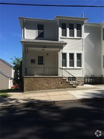 Building Photo - 178 Hood St