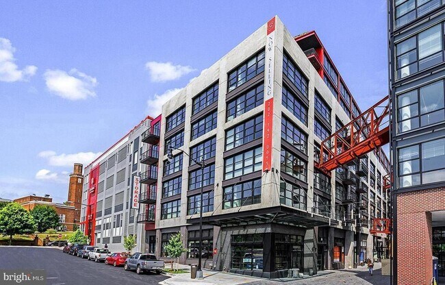Foto del edificio - 1625 Eckington Pl NE
