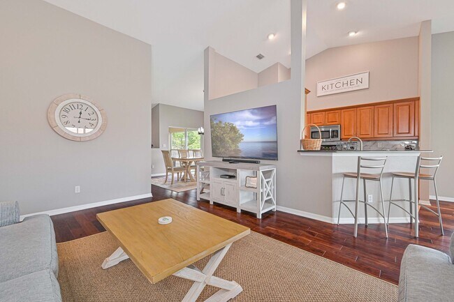 Building Photo - Available 6.16 - Fully Furnished Villa in ...