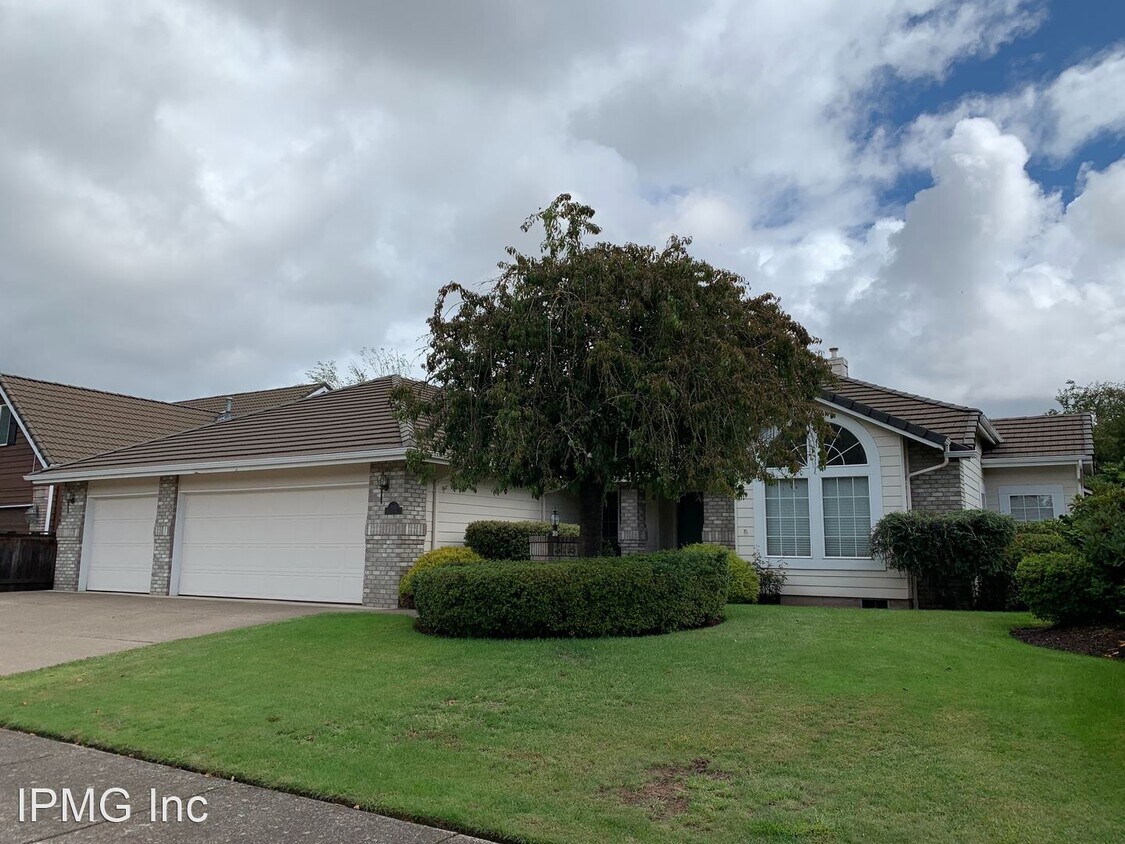 Primary Photo - 3 br, 2 bath House - 3115 Metolius Dr