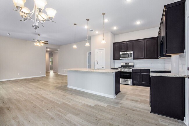 Foto del edificio - 221 Inwood Dr