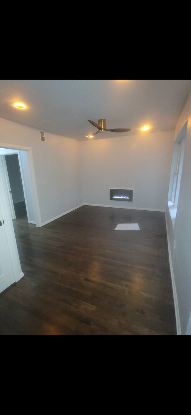 Foto del edificio - 7123 S Rhodes Ave
