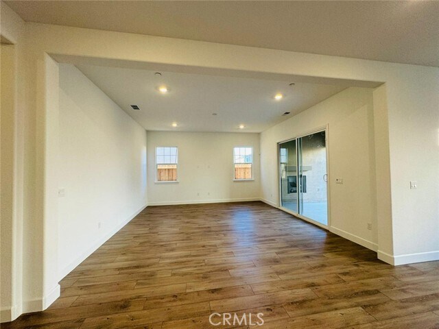 Foto del edificio - 5042 Brooks Cir